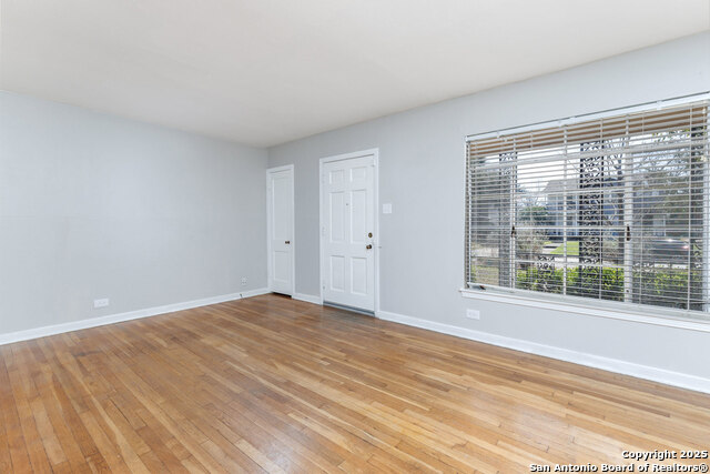 Image 14 of 25 For 423 Bryn Mawr