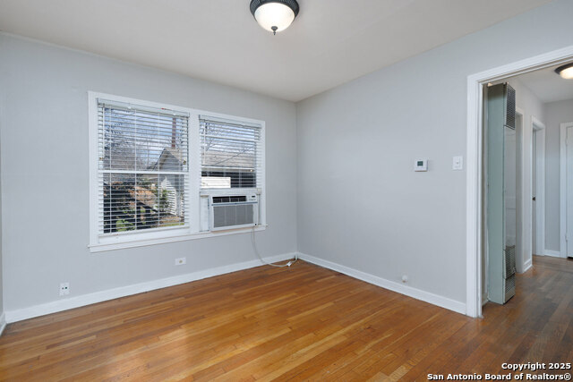 Image 16 of 25 For 423 Bryn Mawr