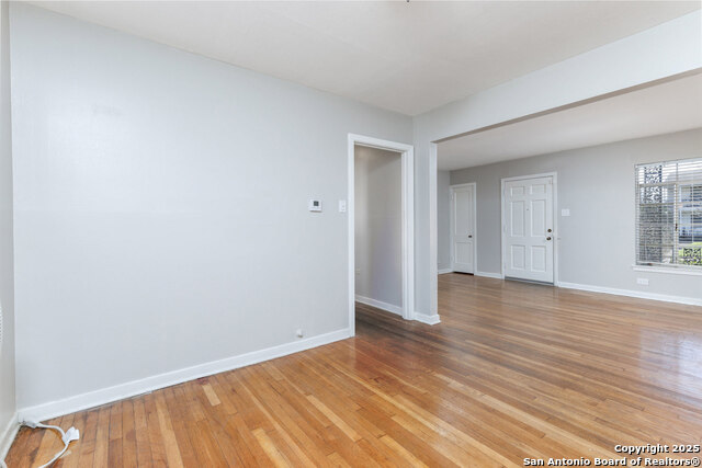 Image 17 of 25 For 423 Bryn Mawr