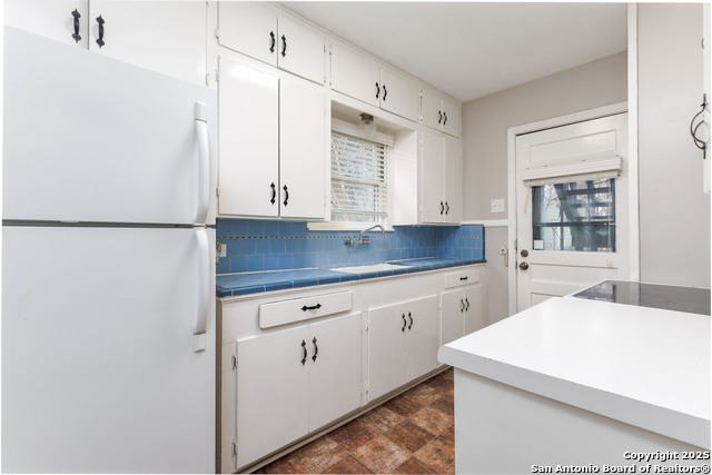 Image 18 of 25 For 423 Bryn Mawr