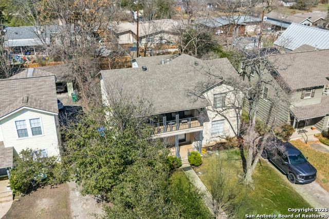 Image 8 of 25 For 423 Bryn Mawr