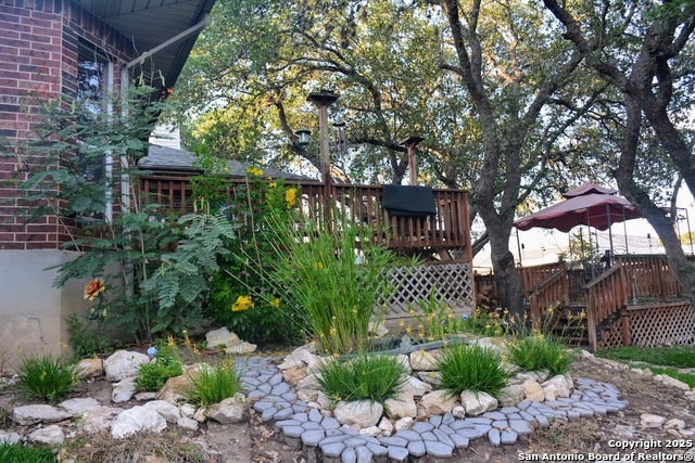 Listing photo id 25 for 7302 Chimney Bluff