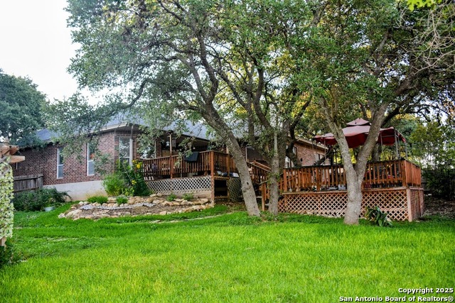 Listing photo id 27 for 7302 Chimney Bluff