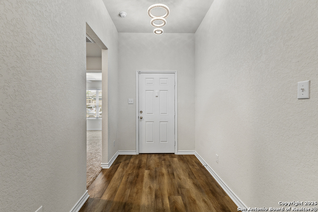 Image 4 of 29 For 6910 Emerald Valley