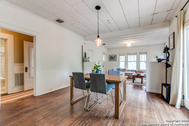 Listing photo id 8 for 1007 And 1013 Fulton