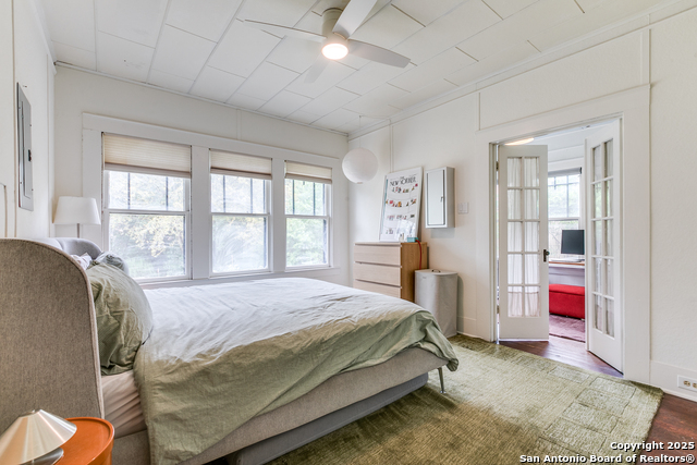 Listing photo id 17 for 1007 And 1013 Fulton