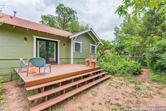 Listing photo id 21 for 1007 And 1013 Fulton