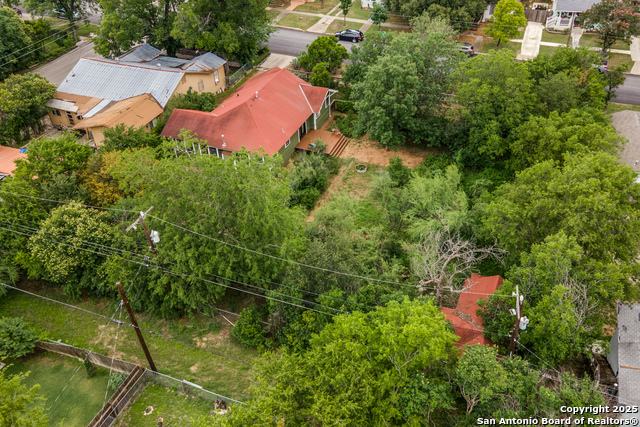 Listing photo id 28 for 1007 And 1013 Fulton