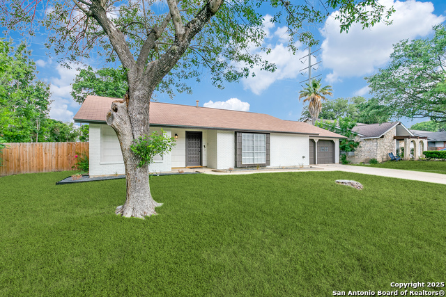 Image 2 of 25 For 9207 Overton