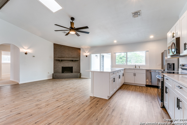 Image 9 of 25 For 9207 Overton