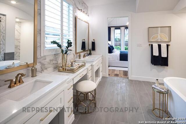 Listing photo id 1 for 322 Dulce