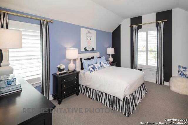 Listing photo id 32 for 322 Dulce