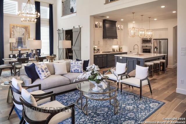 Listing photo id 36 for 322 Dulce