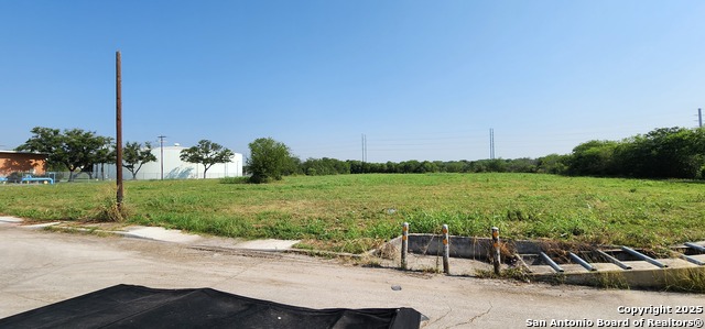 Listing photo id 0 for 3915 Flagle