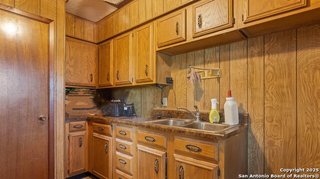 Image 7 of 18 For 12300 Fm 1333