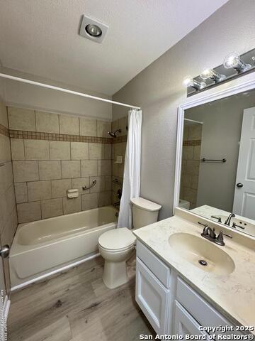 Image 17 of 31 For 4023 Briar Hollow