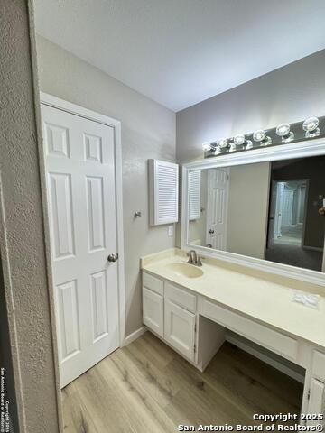 Image 20 of 31 For 4023 Briar Hollow