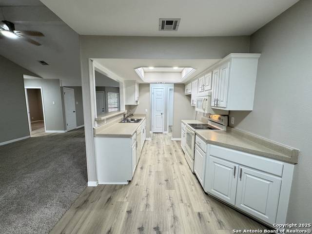 Image 9 of 31 For 4023 Briar Hollow