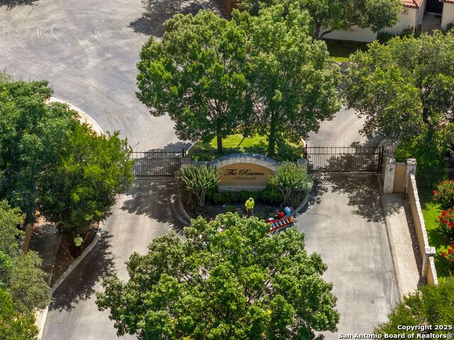 Listing photo id 9 for 1706 Wild Deer Circle
