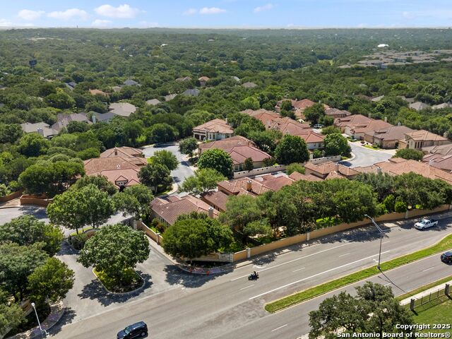 Listing photo id 10 for 1706 Wild Deer Circle