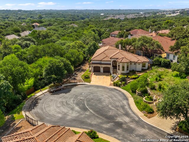 Listing photo id 4 for 1706 Wild Deer Circle