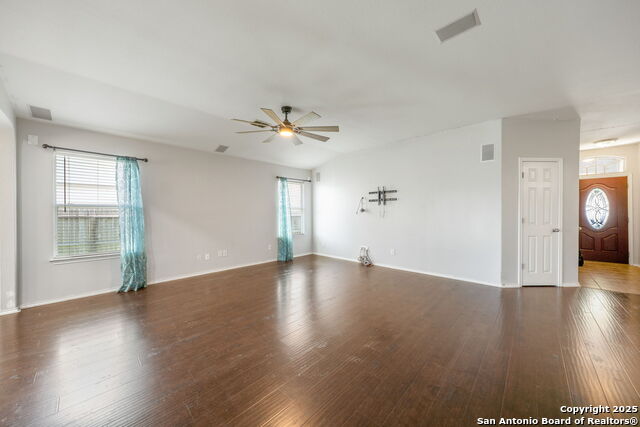 Listing photo id 12 for 10631 Arabian Sands