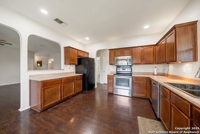 Listing photo id 3 for 10631 Arabian Sands
