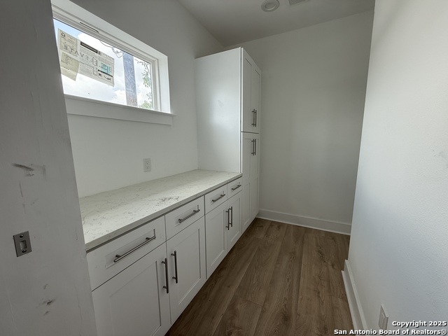 Image 10 of 18 For 715 Ogden  104