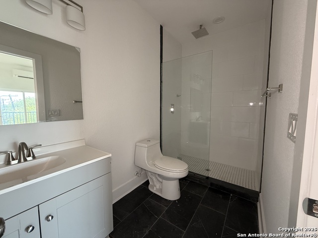 Image 16 of 18 For 715 Ogden  104