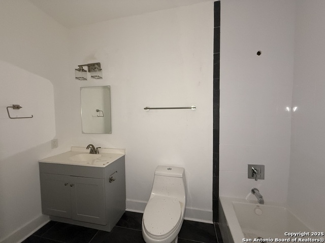 Image 18 of 18 For 715 Ogden  104