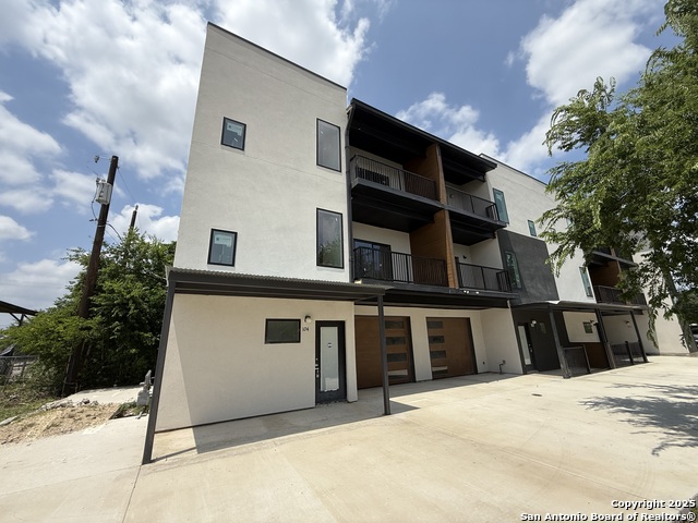 Image 2 of 18 For 715 Ogden  104