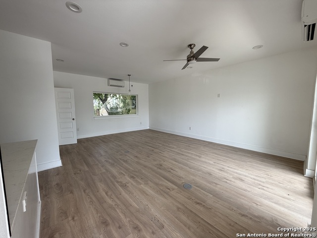 Image 3 of 18 For 715 Ogden  104