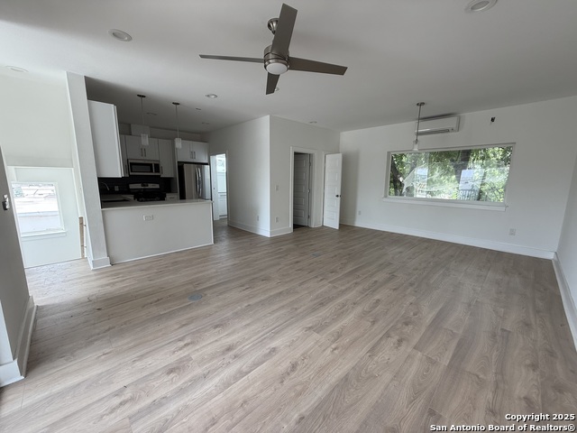 Image 4 of 18 For 715 Ogden  104