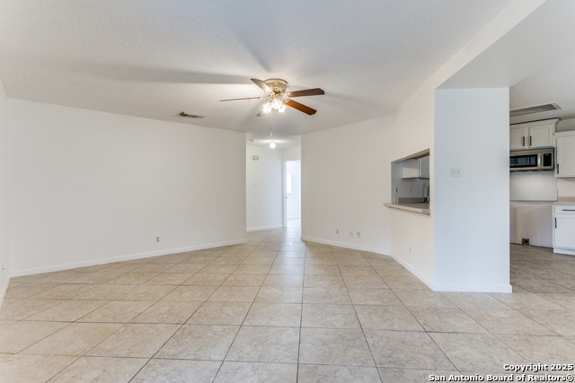 Listing photo id 8 for 13502 Hickory Tavern