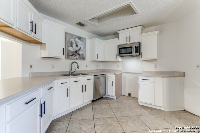 Listing photo id 11 for 13502 Hickory Tavern