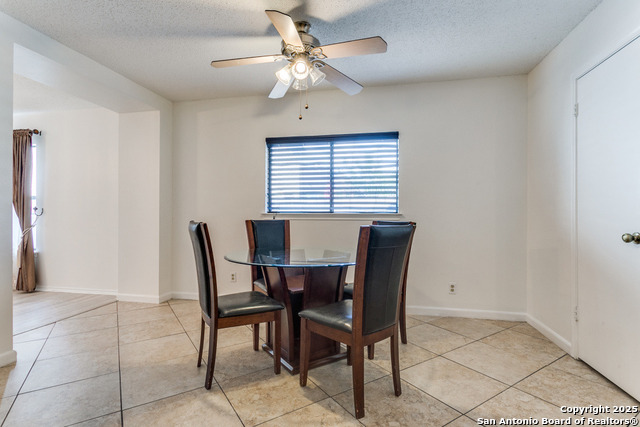 Listing photo id 13 for 13502 Hickory Tavern