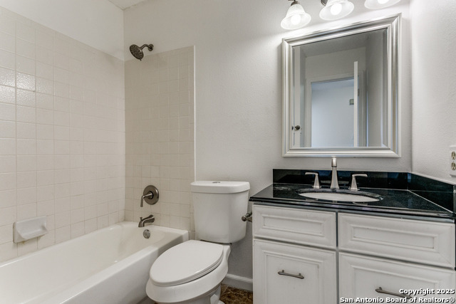 Listing photo id 19 for 13502 Hickory Tavern