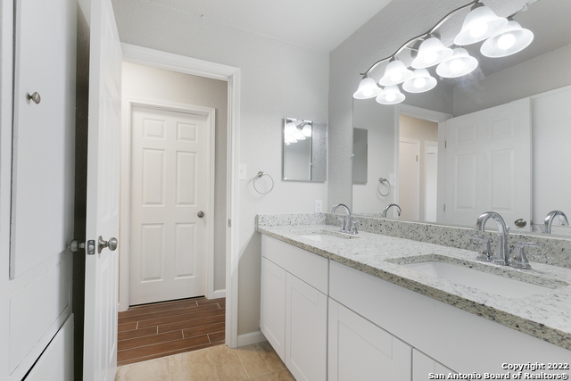 Image 15 of 22 For 6510 Spring Lark St