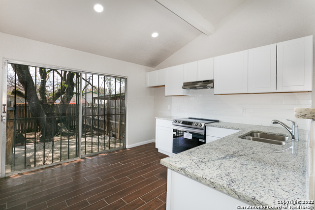 Image 8 of 22 For 6510 Spring Lark St