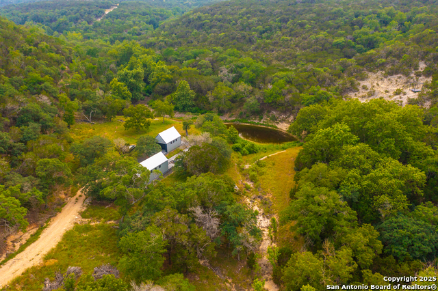 Listing photo id 8 for 101 Bella Springs Rd
