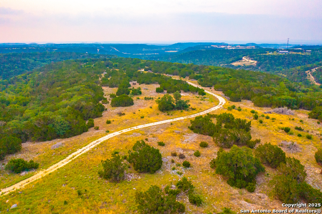 Listing photo id 12 for 101 Bella Springs Rd