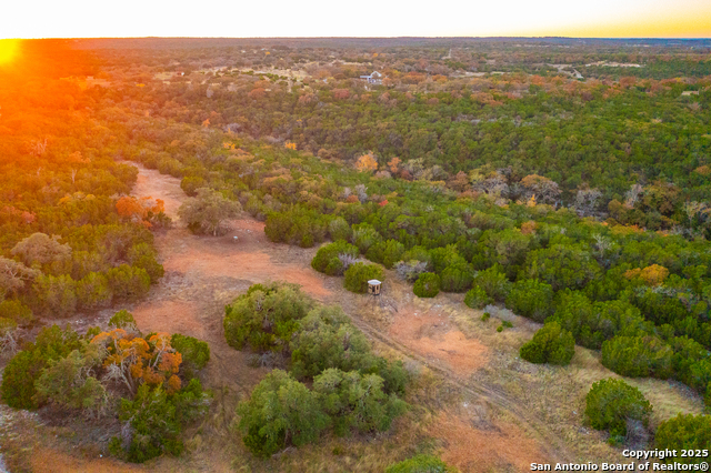Listing photo id 0 for 101 Bella Springs Rd