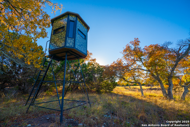 Listing photo id 24 for 101 Bella Springs Rd