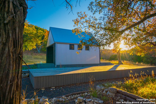 Listing photo id 29 for 101 Bella Springs Rd
