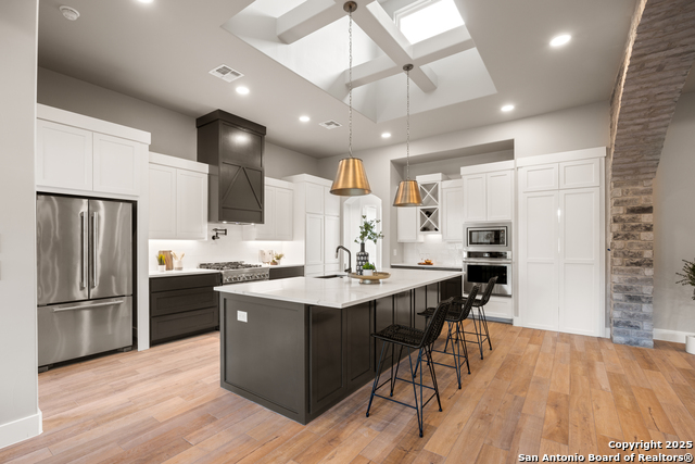 Listing photo id 9 for 1142 Pr 2771 Private Road