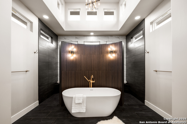 Listing photo id 25 for 1142 Pr 2771 Private Road