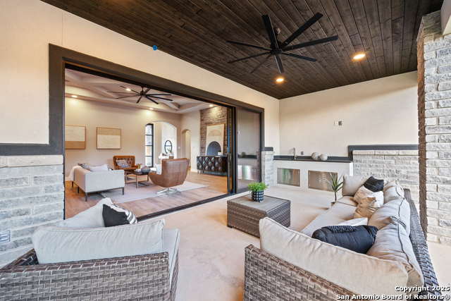Listing photo id 27 for 1142 Pr 2771 Private Road