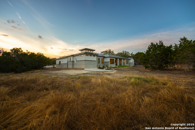 Listing photo id 40 for 1142 Pr 2771 Private Road