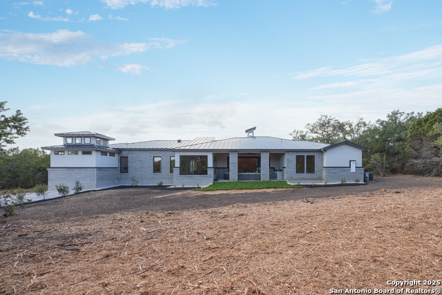 Listing photo id 41 for 1142 Pr 2771 Private Road