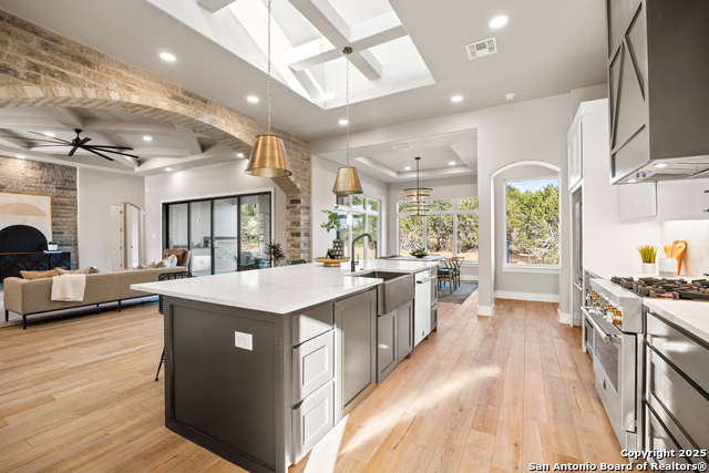 Listing photo id 4 for 1142 Pr 2771 Private Road
